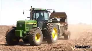 John Deere 4955 hauling cattle manure 4-4-2015