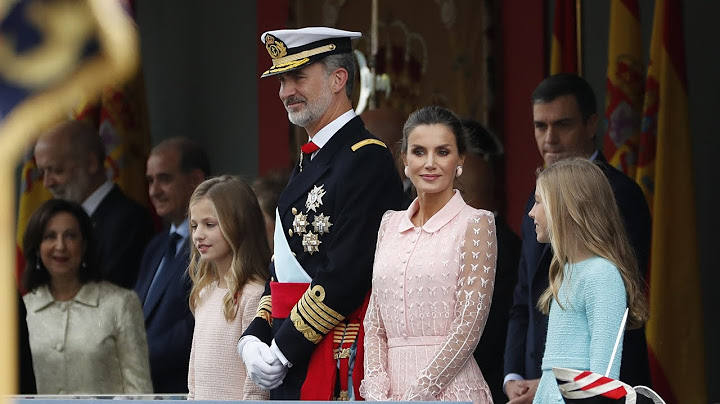 Todos los looks de Letizia del 12 de octubre