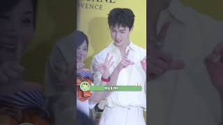 今天是清爽男大風的小林電梯封神場面加一#李昀銳  #清爽男大  #見面會  #電梯  #路透