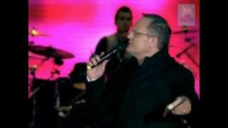 Video thumbnail of "Marcos Witt - Poderoso Dios (Con letras)"