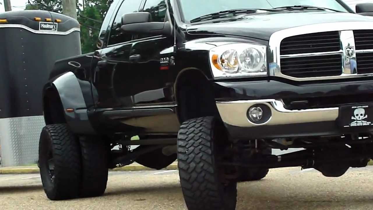 DODGE RAM 3500 4X4 DUALLY * 6.7 CUMMINS TURBO DIESEL * JACKED * LIFTED