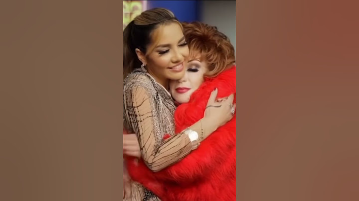 🔥¡Dejaste ese abrazo por orgullo! ¿Critican a Frida Sofía por abrazar a Silvia Pinal?