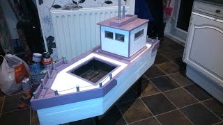 Build Your Own Garden Boat Planter Out Of Pallets & Other Recycled Bits A step by step video of how I built a garden planter out of pallets in the style of a boat for my mother in laws garden. To make this I