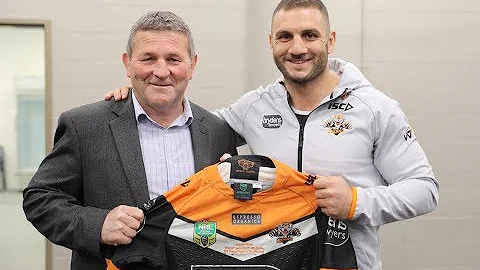 Farah presented with 250-game jersey