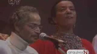 Video thumbnail of "Baden Powell no "Chico & Caetano" - "Além do amor/Deixa""