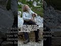 Μοντέλο του Νταλί και γλύπτρια η 90χρονη που την πήγαν με ξαπλώστρα σε πανηγύρι στη Κρήτη