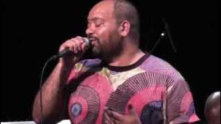 Paulo Flores -  live in New York -Coko