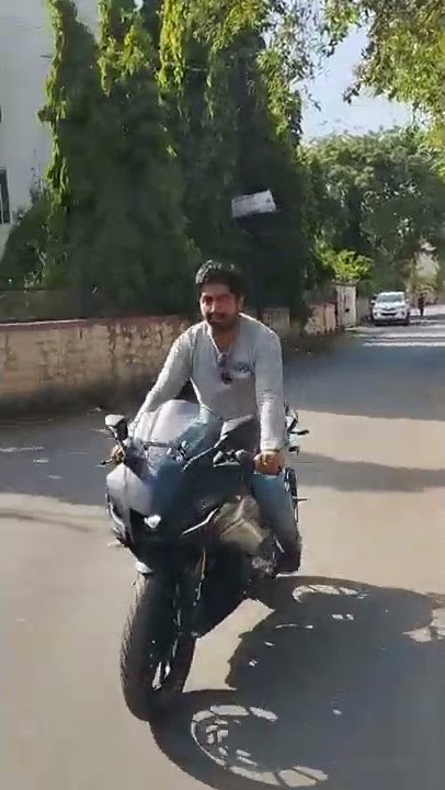 Yahmaha r15 v4 test drive #r15 #r15v4 #yamaha #tvsronin