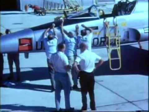 Видео: F-5 Freedom Fighter. Знаменитые самолеты.