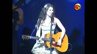 Paula Fernandes toca 'Pra Que Conversar' em SP (26/03/2011)