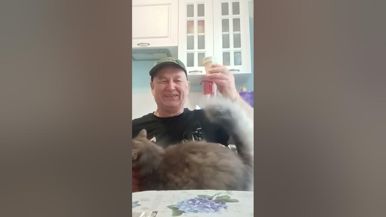 Ем мороженое со вкусом фисташка из магазина фикс прайс - YouTube