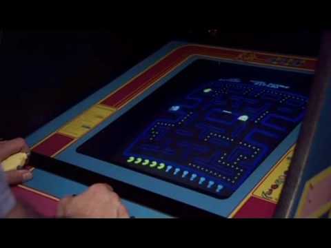 Billy Mitchell gives Chris Ayra props then runs the Pac Man 9th key pattern Tunnel Terror