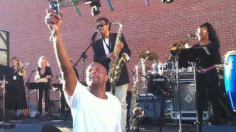 Jimmy Castor Bunch Performing It