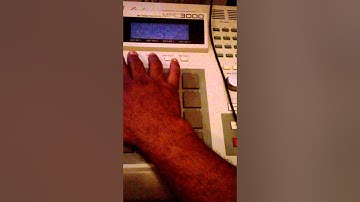 djwaxcutta on the mpc 3000 rhythm roulette dc style.
