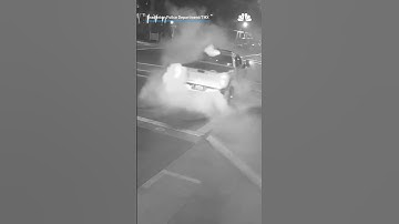 Florida DUI suspect stops during police chase to do burnout ‘to impress girls’