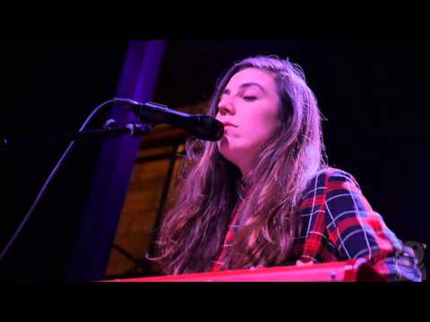 Julia Holter - Betsy On The Roof [4K] (live @ Rough Trade 10/24/15)