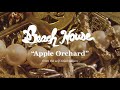 Miniature de la vidéo de la chanson Apple Orchard