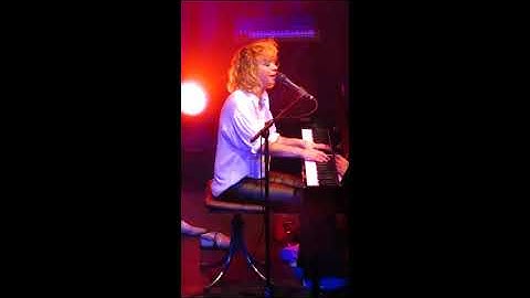 Jacqueline Govaert - Rhythm Of Your Heart - live @ Patronaat, Haarlem, 25-10-2017