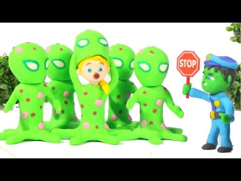 Baby Police Stops The Martians 💕Play-Doh Cartoons For Kids