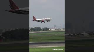 Landing Pesawat Batik Air di Bandara Soekarno-Hatta Jakarta. Plane Spotting 2021 #Shorts