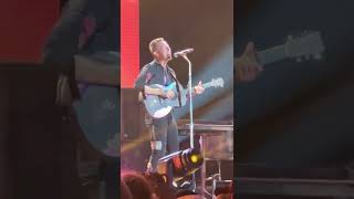 Coldplay - Yellow (acoustic) - The Forum - Los Angeles, CA