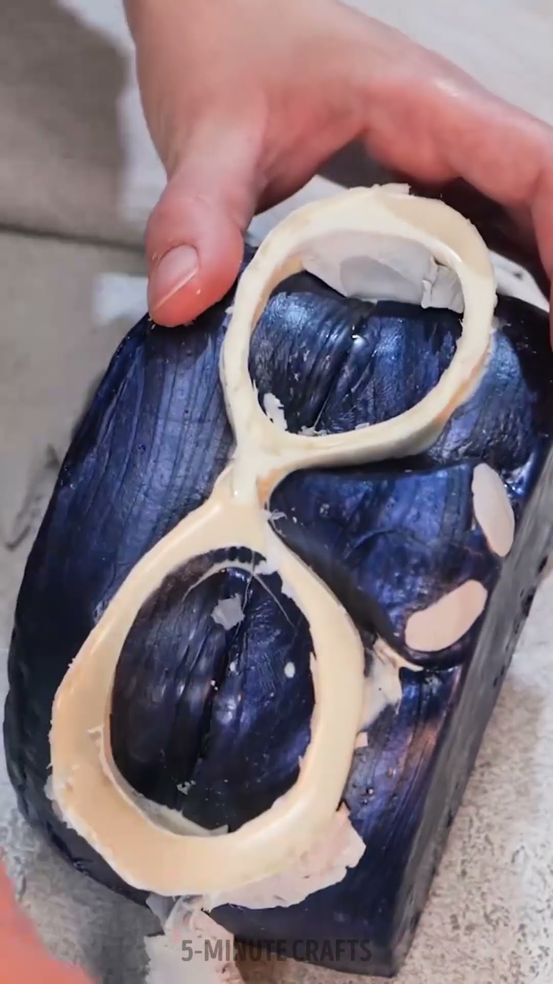 She made unique eyeglasses to wipe your tears away when you cry ?