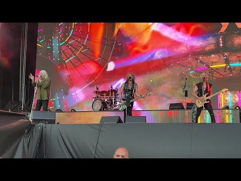 Vidéo: Est-ce que def leppard est en tournée ?