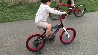 4 year old learns to ride his bike