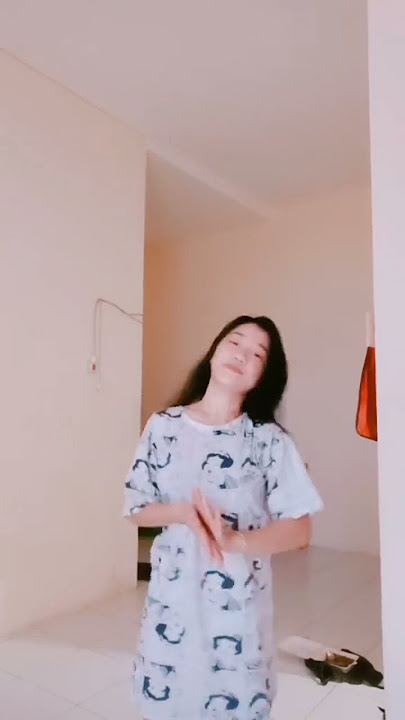 jadi ingat omeknya dia hehe, sc: sniawrd #shorts #cewekcantik