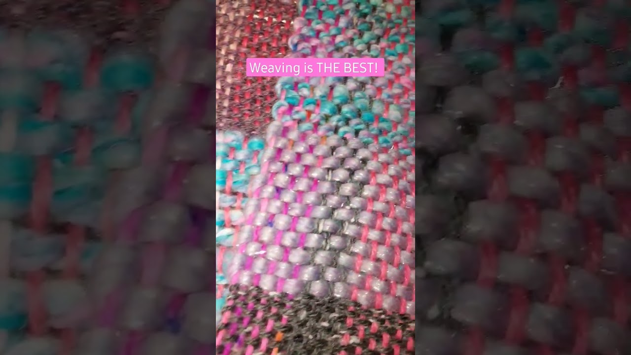 I love weaving with my own handspun yarn! 