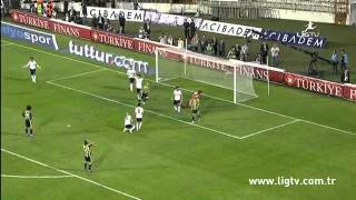 Cenk'ten müthiş kurtarış