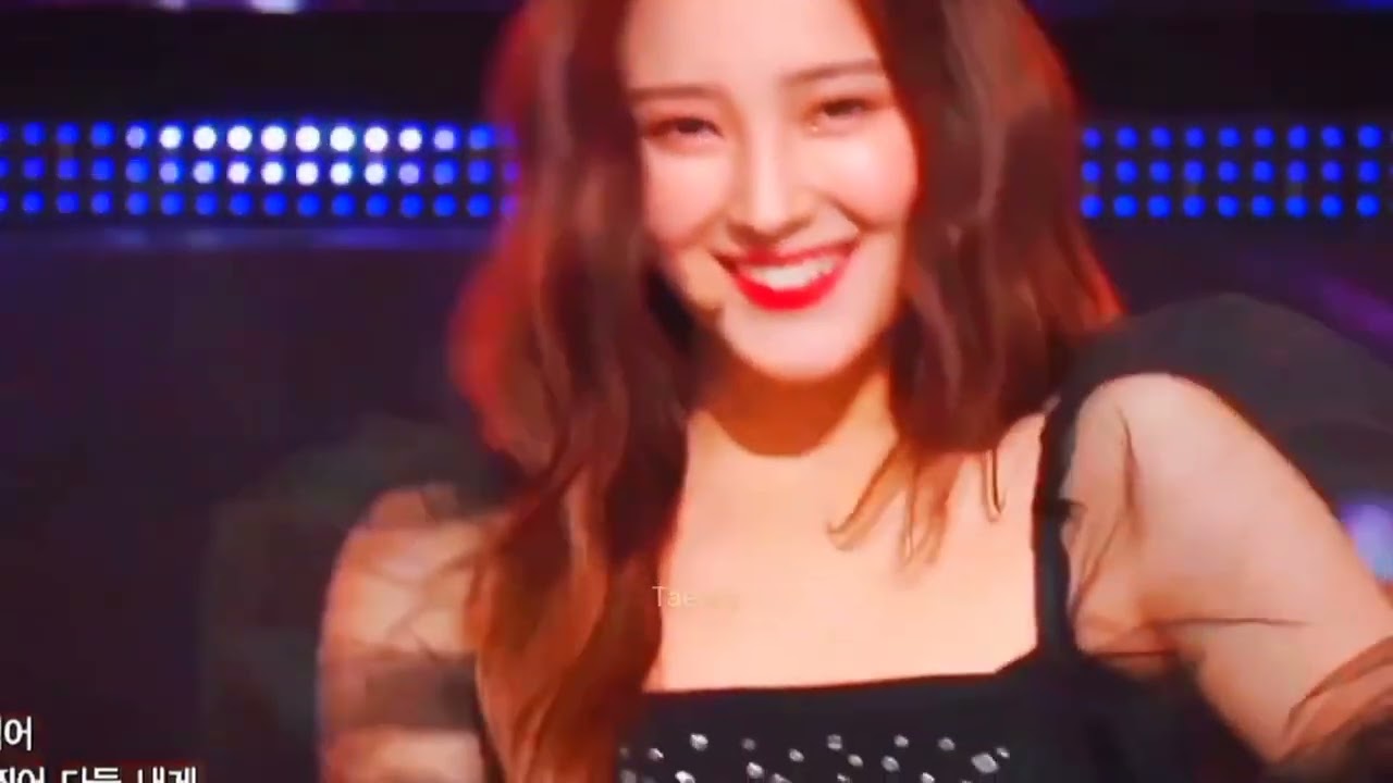 Tu cheez badi 🥰 ha mast🔥😈|BTS V X Nancy momoland whatsup status 🥱|V X Nancy cute edits 