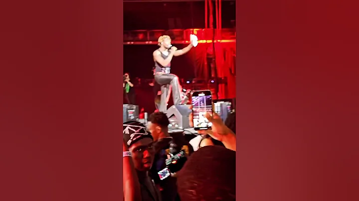 Asake killing the show at Barclays Center