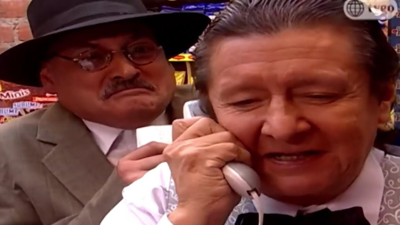 Al fondo hay sitio FUERA DE CONTEXTO (4)