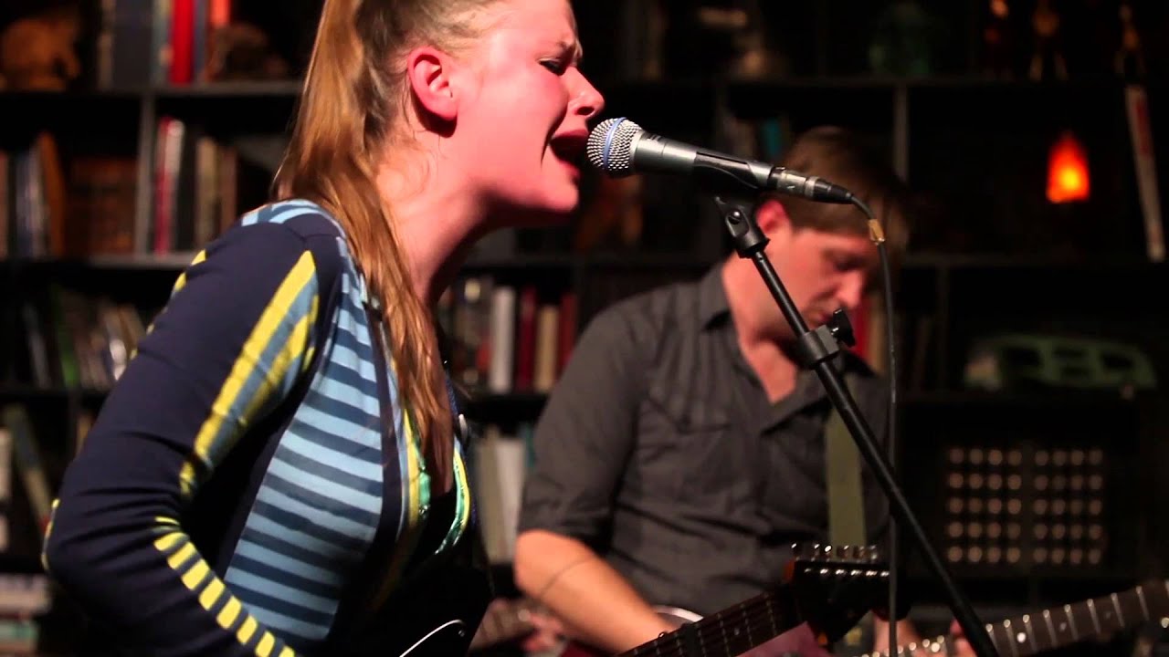 Mr. Silla - Walking (Live on KEXP)