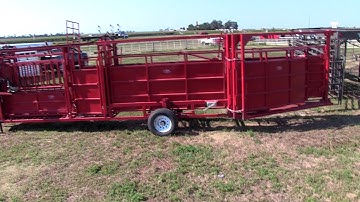 Mid-Plains Equipment Titan West Portable Tub and Alley with a Cattlemen