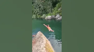 حتى بص الحركة دي الحركة دي 