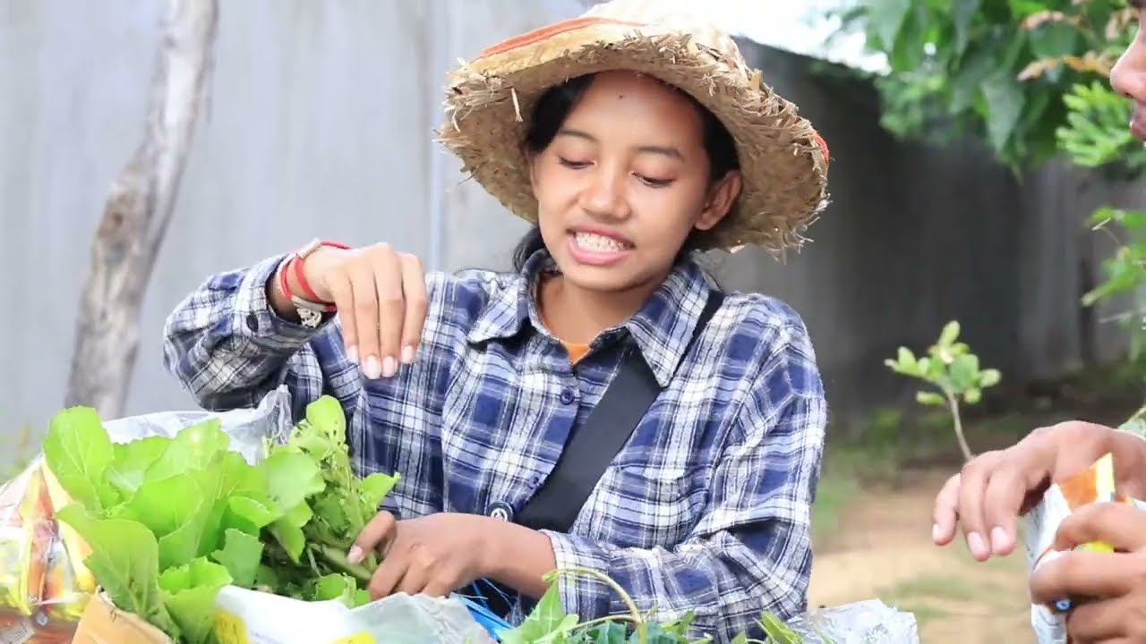 កំពូលអ្នកលក់ភូមិខ្ញុំ