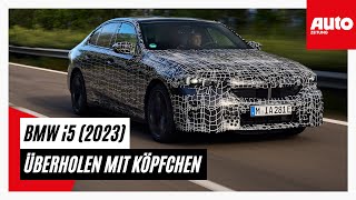 BMW i5 (2023): Überholen mit Köpfchen - automatischer Spurwechsel per Blickrichtung? | AUTO ZEITUNG