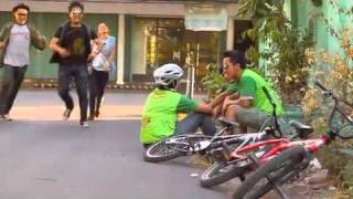 Ipang Partner in Crime - Communi9 VideoClip