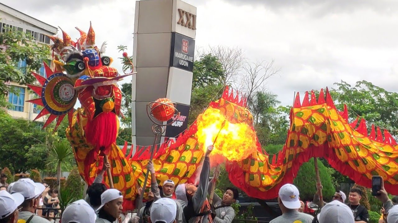 Atraksi Naga Merdeka di Ayani Mega Mall - Cap Gomeh Pontianak 2025 Day 2