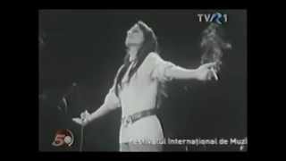 Marie Laforêt - Ivan, Boris Et Moi (Version Inédite concert 1969) Resimi