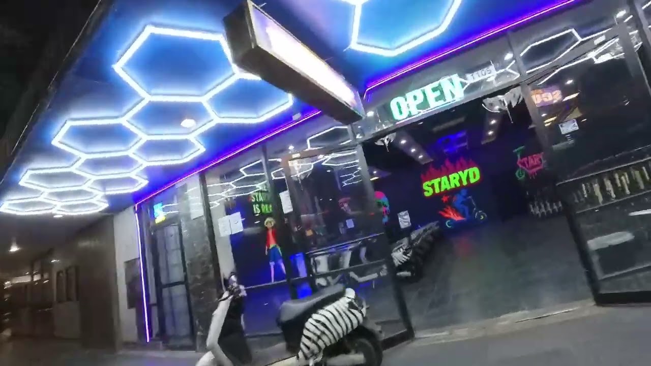 Late night walk Downtown Houston Texas | Tuesday POV