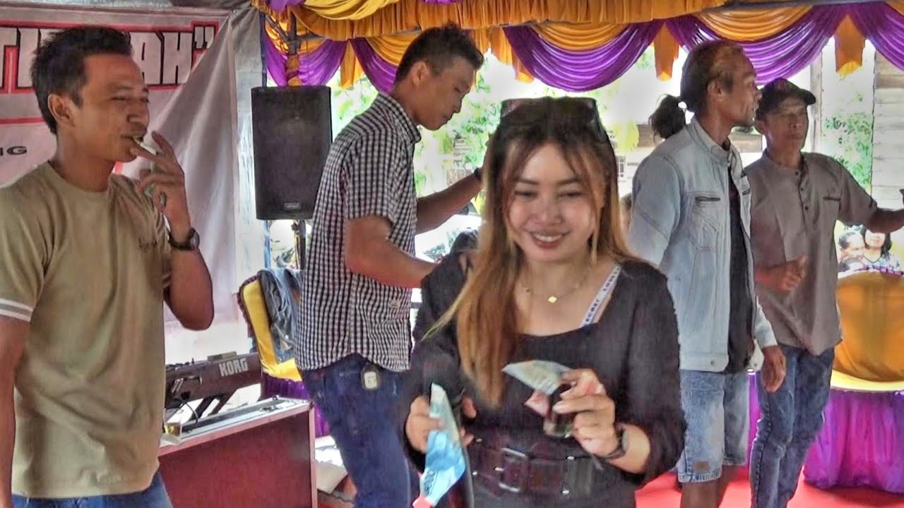 BY HENNY BARSEL ~ TERLANJUR BASAH ~ CIPT OBBIE MESAKH, LIVE PANGGUNG MUSIK LK TIMPAH.