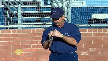 The best way to grip a bat for Softball with coach Mike Candrea