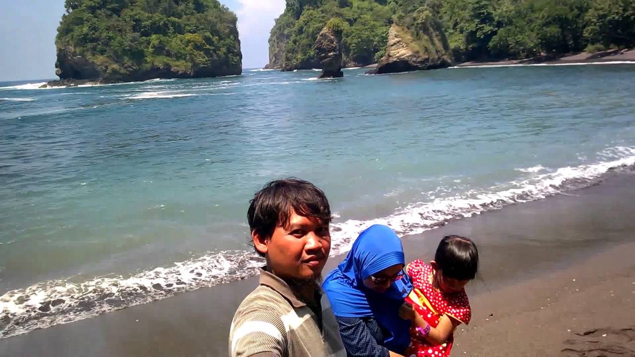 Pantai pasir  putih  Licin kab Malang  jalur via kec 