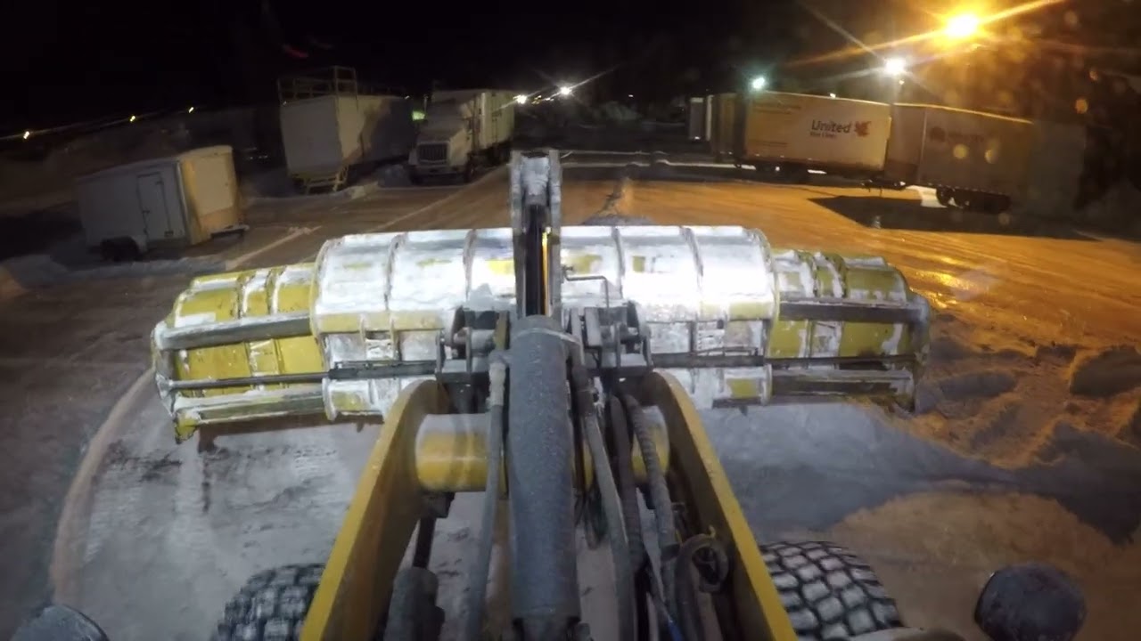 CASE 621G snow removal with Grattex 10-18 full Vidéo !!!