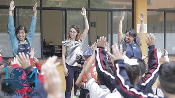 Dedica su vida a enseñar Lengua de Señas a sordos