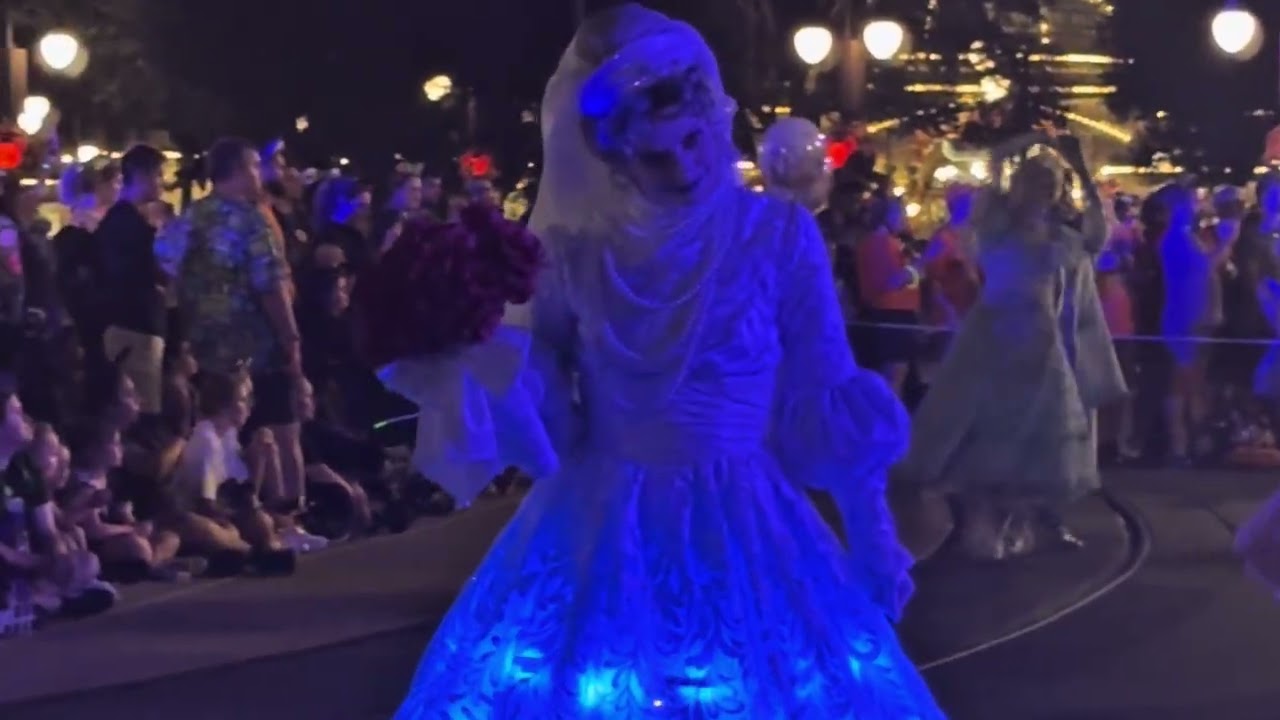 🎃 Mickey’s Boo-To-You Parade in 4K | Mickey’s Not-So-Scary Halloween Party at MK👻 FULL VIDEO 