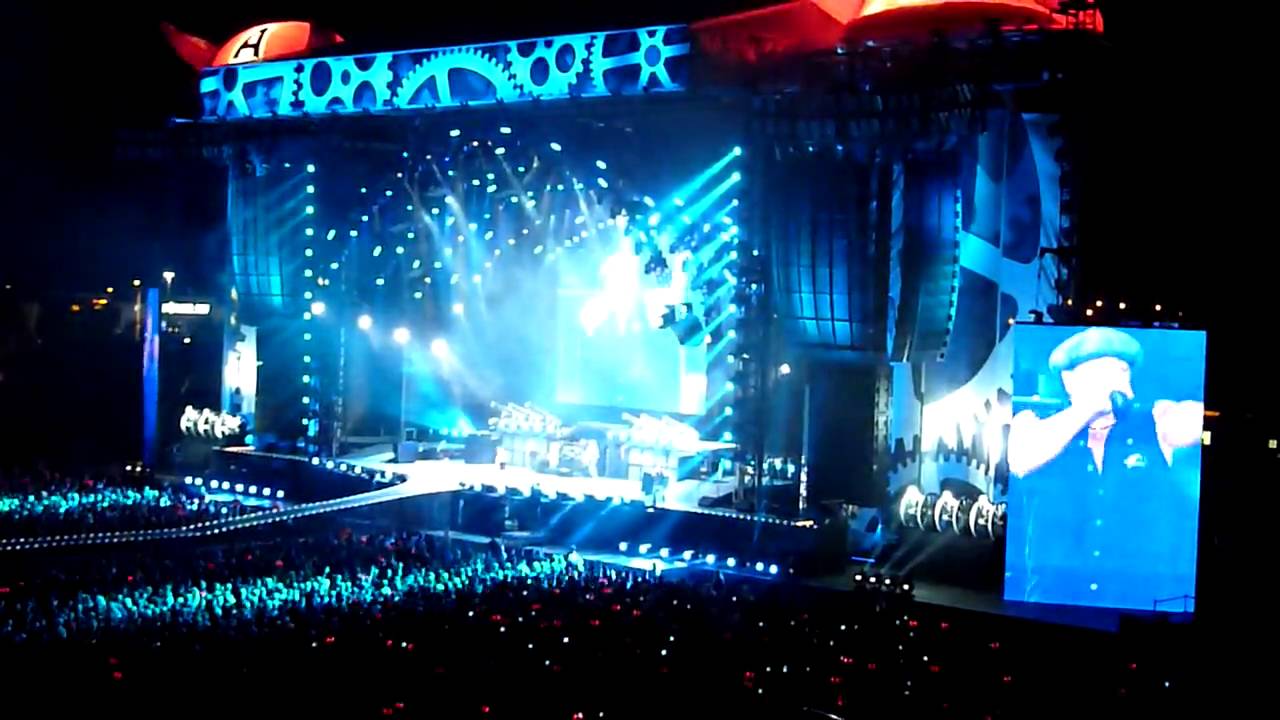 AC/DC live in Winnipeg - For Those About To Rock - YouTube